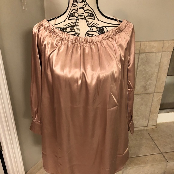 Dress - Picture 1 of 3